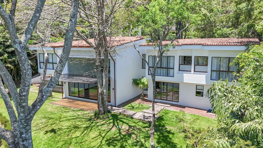 House For Sale in Piedades - Gallery image 2