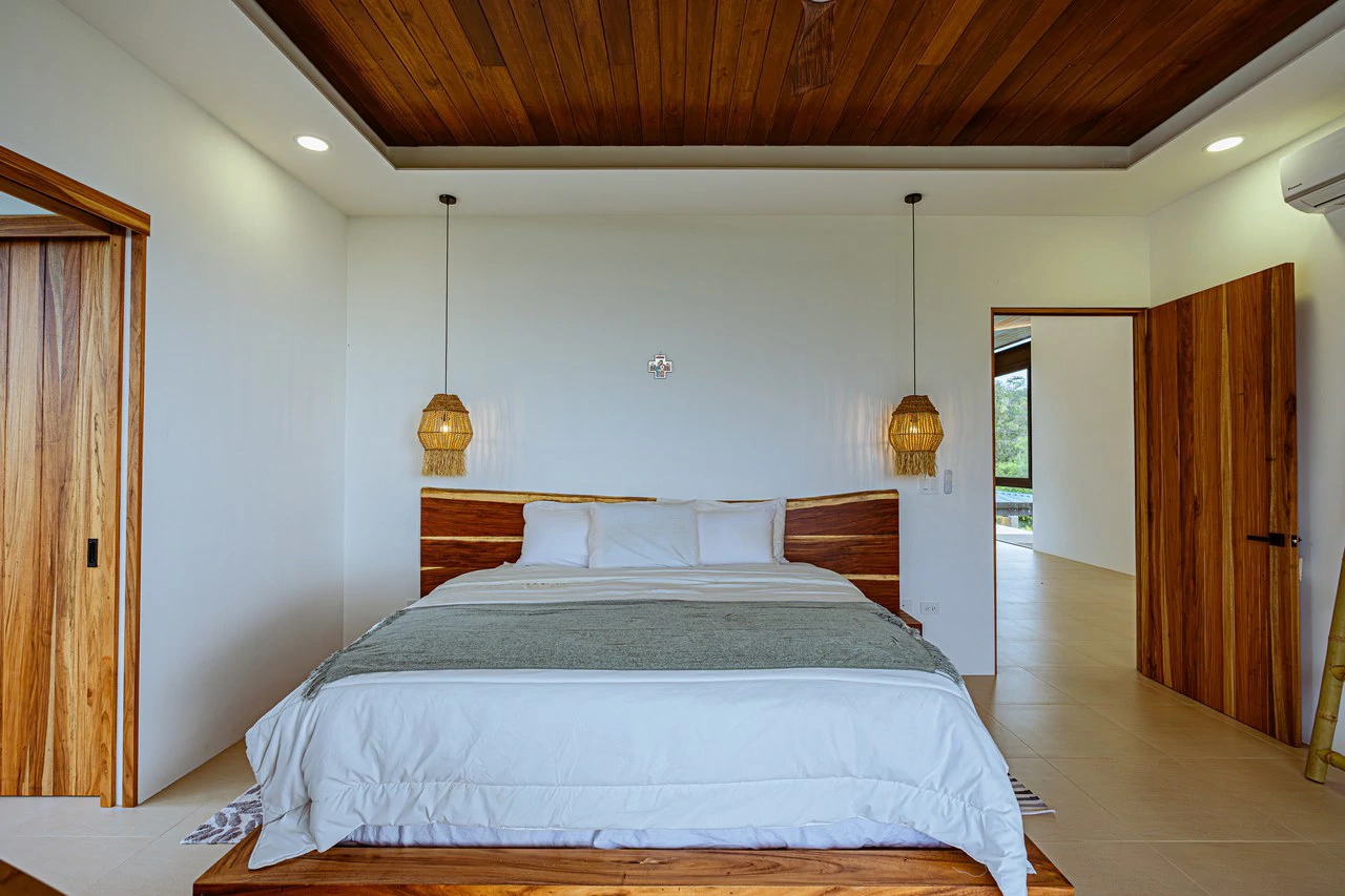 Casa Las Brisas Stunning Whale’s Tail Ocean View Home in Uvita - Gallery image 42