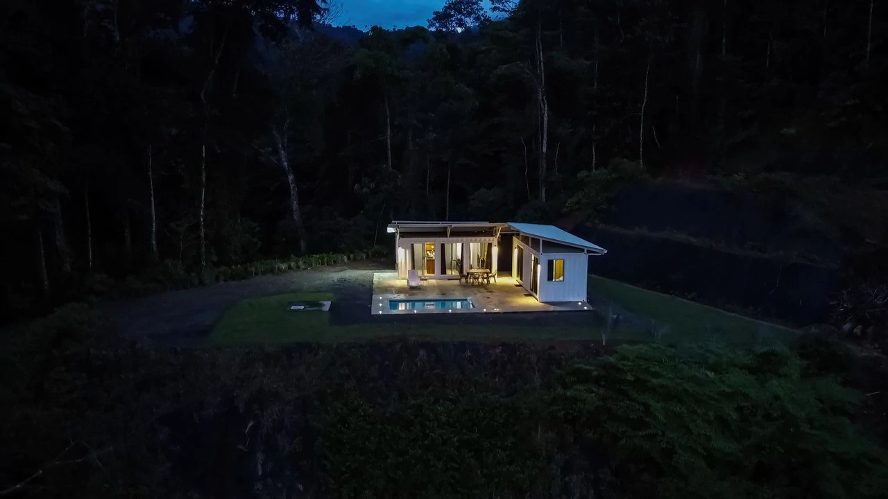 Ocean View Home in Portasol, 2 Bed, 1 Bath, Pool, Private Waterfall & Extra Building Site: Mountain House For Sale in Portalon - Gallery image 25