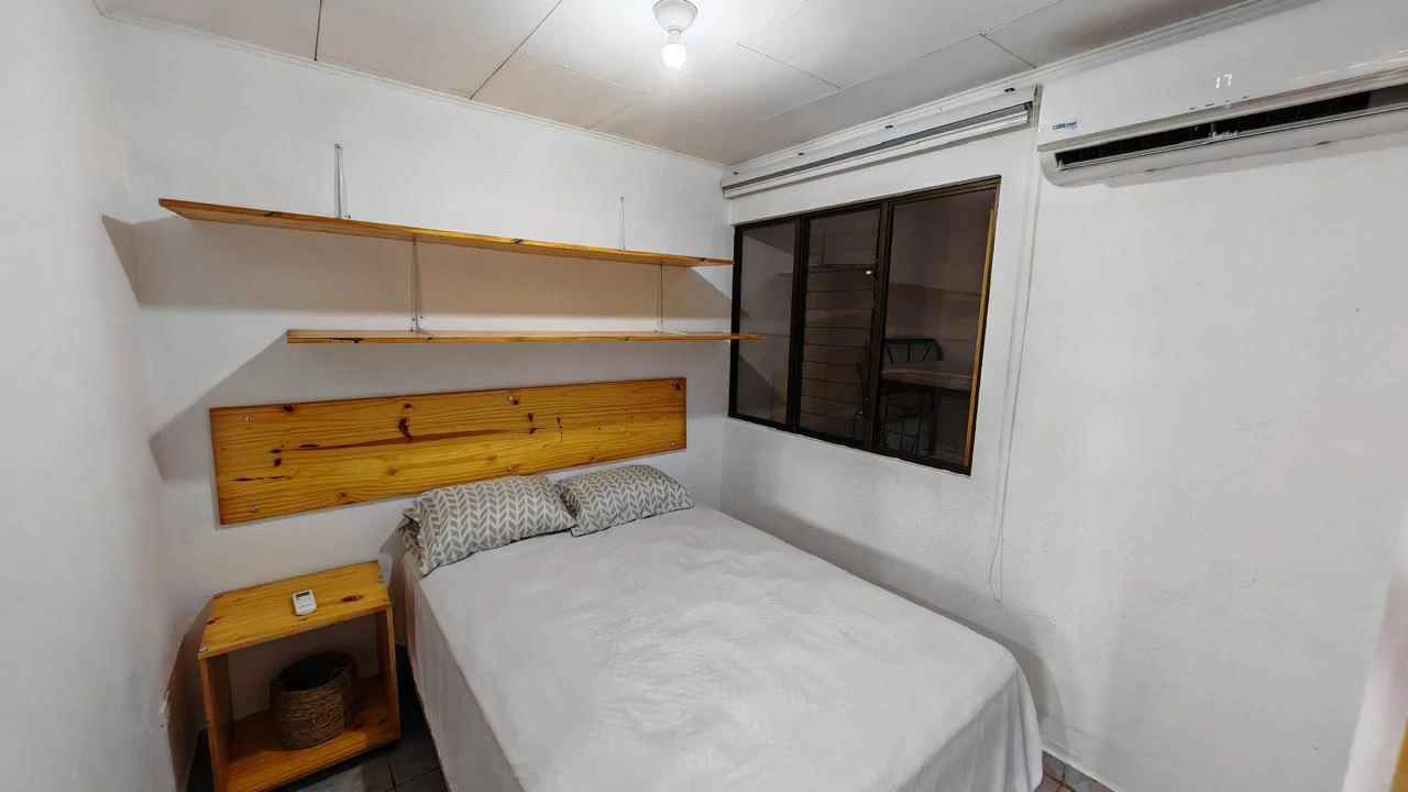 Jaco Apartment next to Urgent Care, Groceries, Movies, Restaurants - Gallery image 5