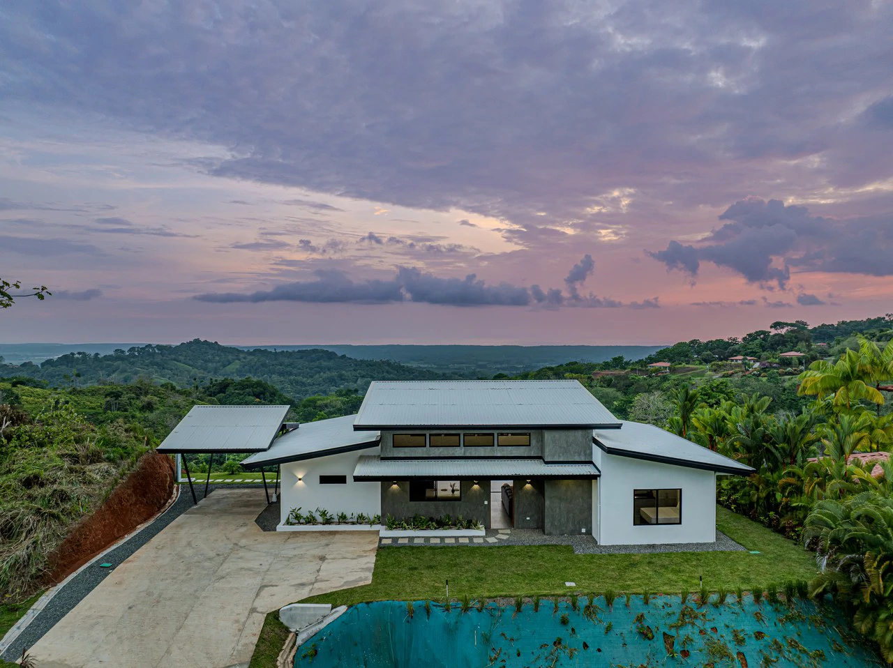 CHONTALES NEW VILLA WITH PANORAMIC OCEAN AND MOUNTAINS VIEWS: Mountain Villa For Sale in Ojochal - Gallery image 44