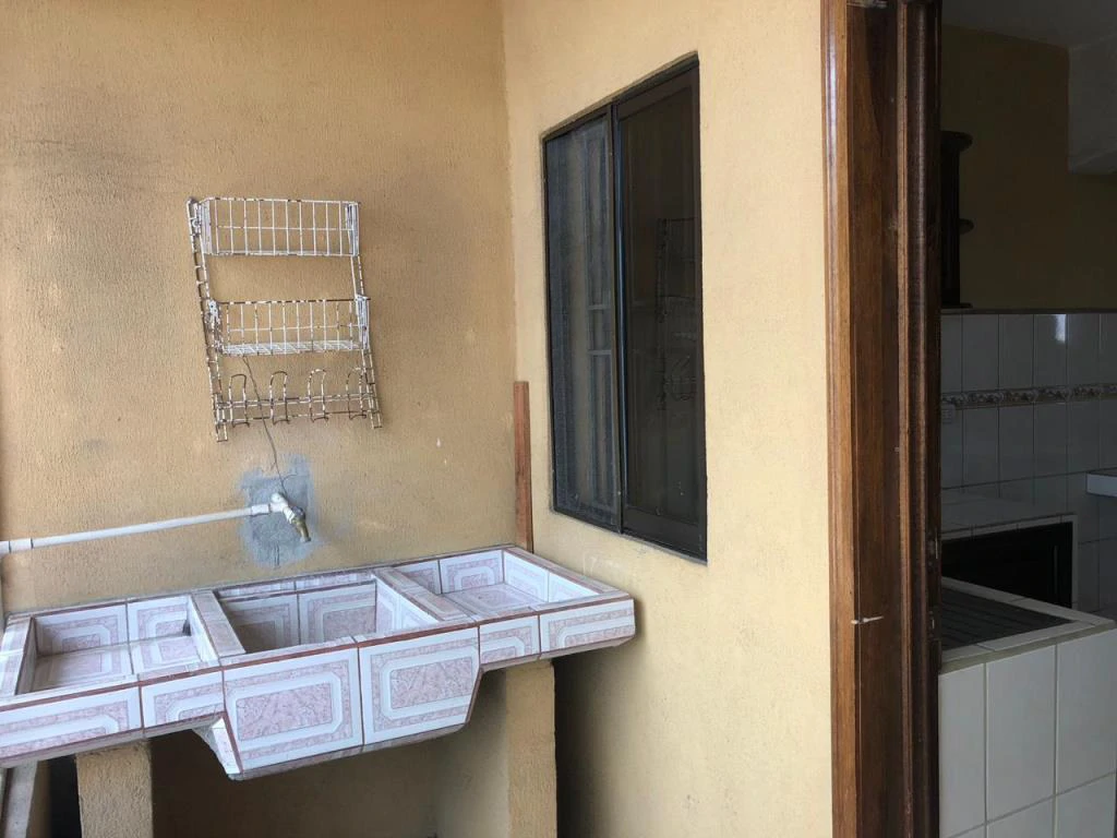 Income-Generating Commercial Property in Downtown Liberia – Turnkey Investment Opportunity - Gallery image 10