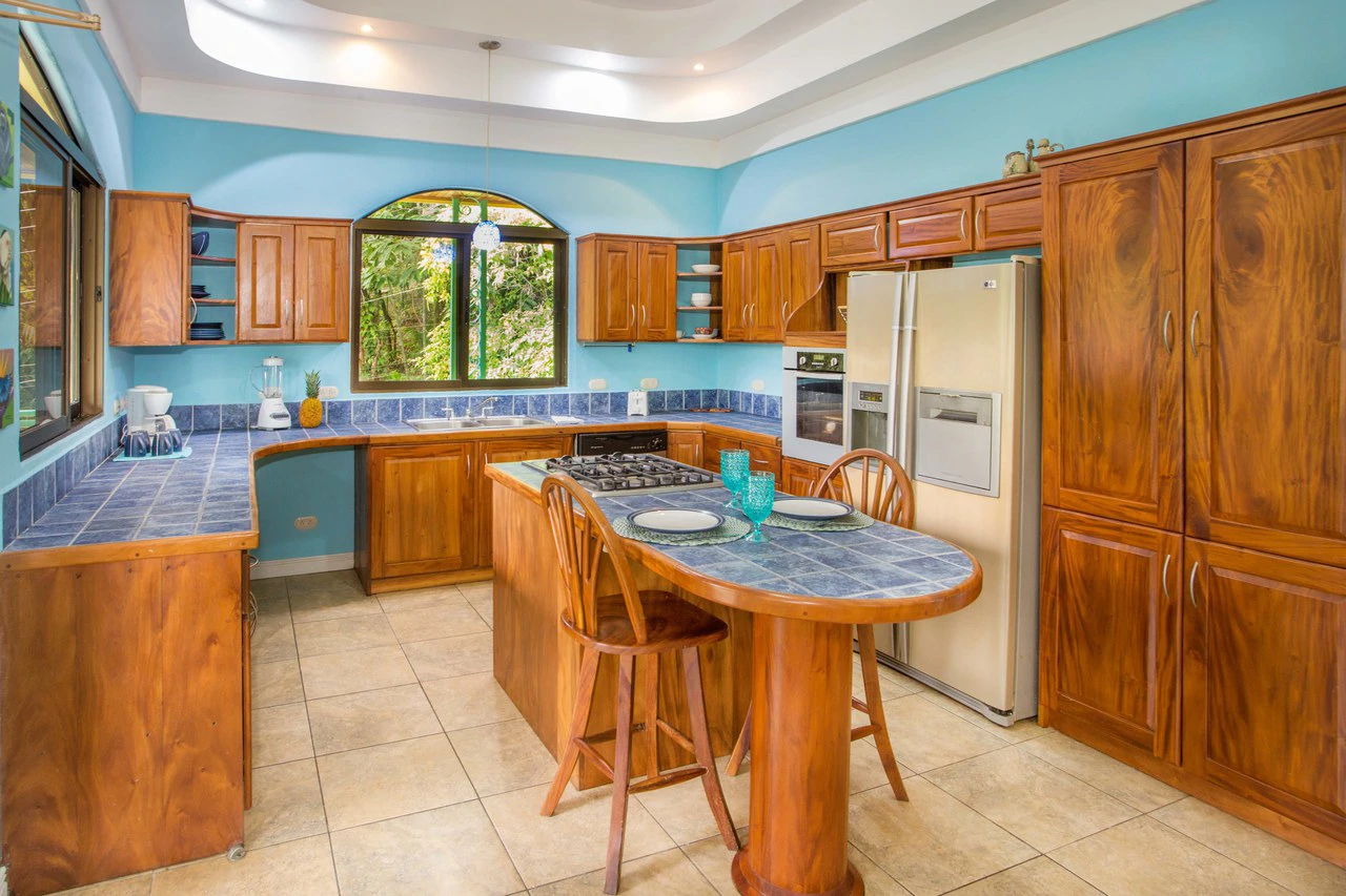 Turn-Key Jungle Retreat Home in Manuel Antonio - Gallery image 6