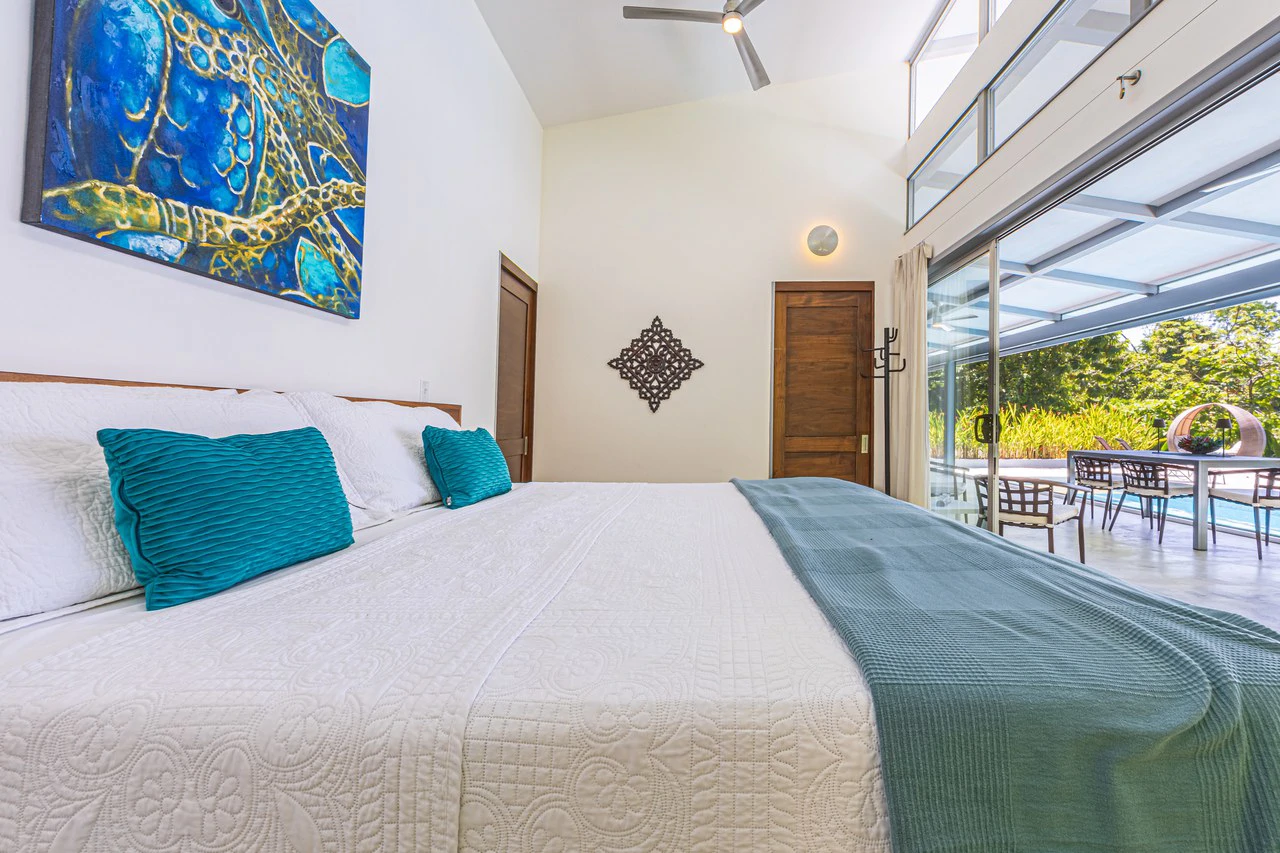 Uvita Ocean and Whale Tail View Modern Home on 3.64 Acres in Exclusive Enclave - Gallery image 41