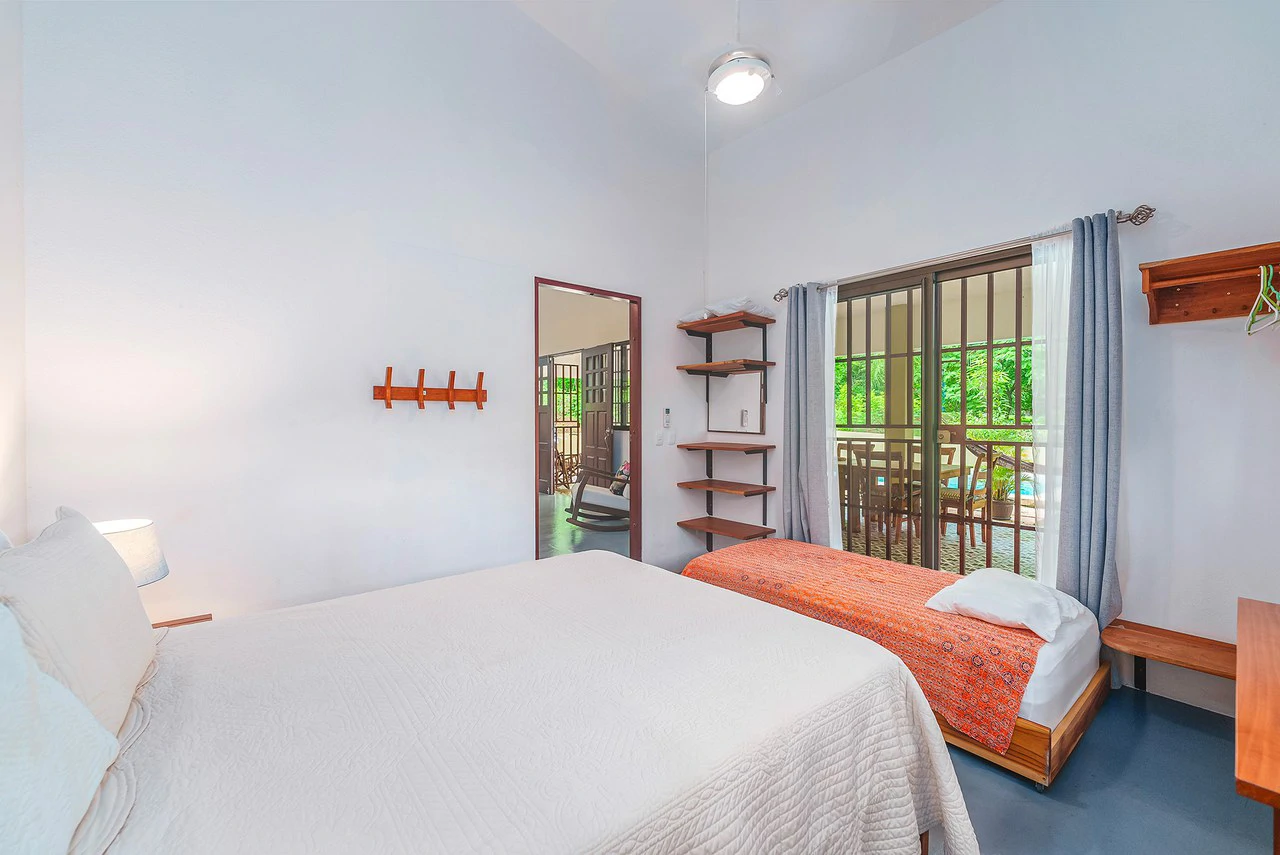 Campo de Sueños: Fresh 3BR Beach Home & Pool on 3/4 Acre - Gallery image 25