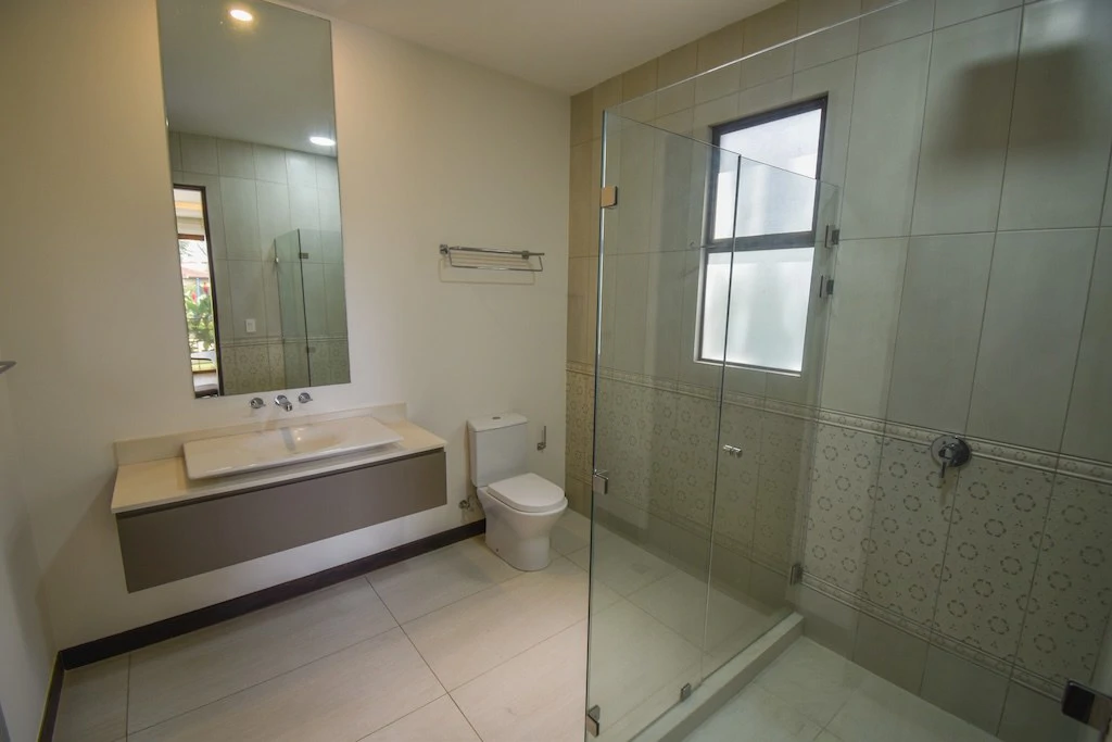 Casa de 4 Habitaciones en Lindora: House For Sale in Lindora - Gallery image 5