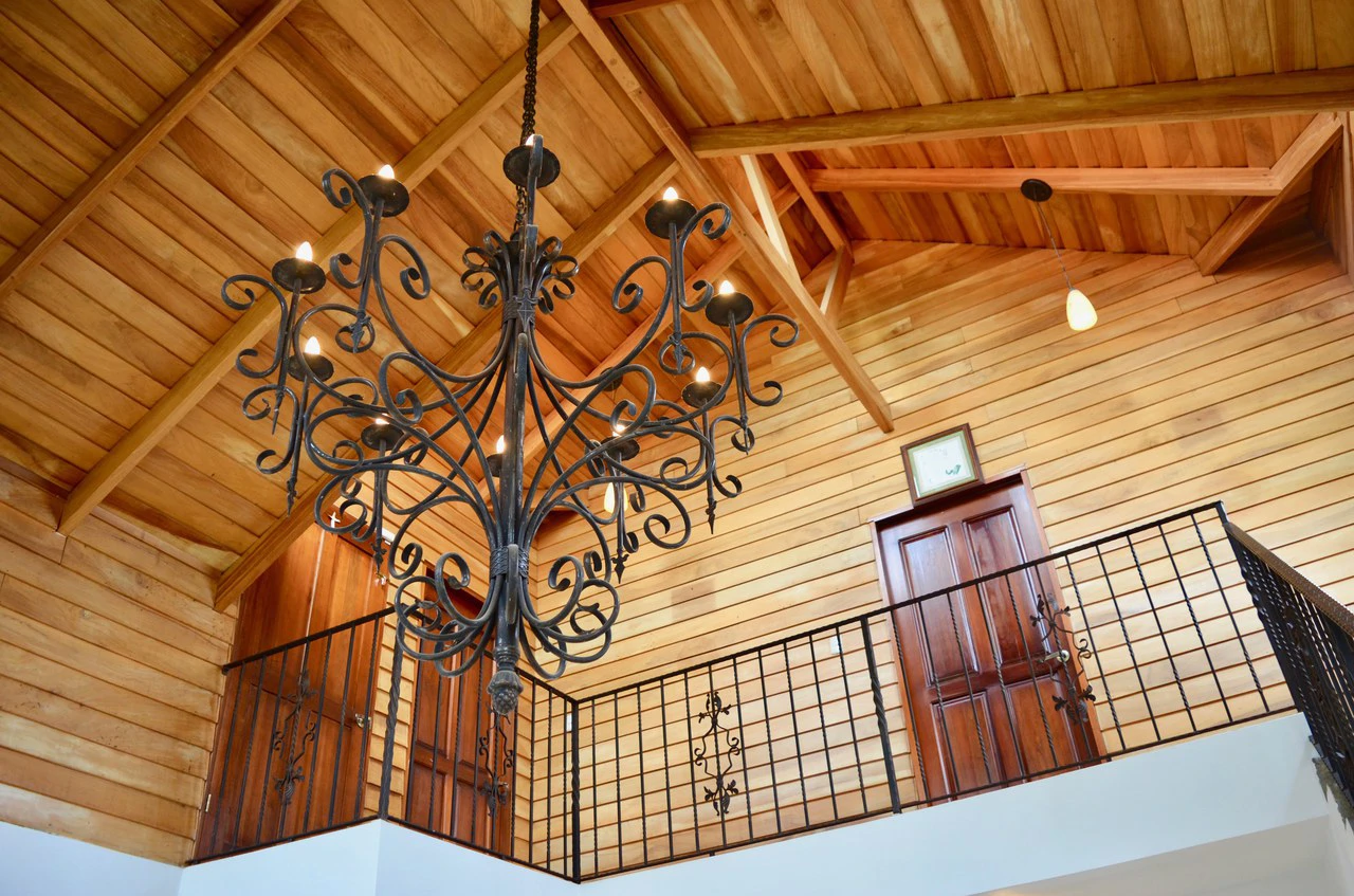 MOUNTAIN PROPERTY WITH VIEW AND 3 HOUSES - Gallery image 33
