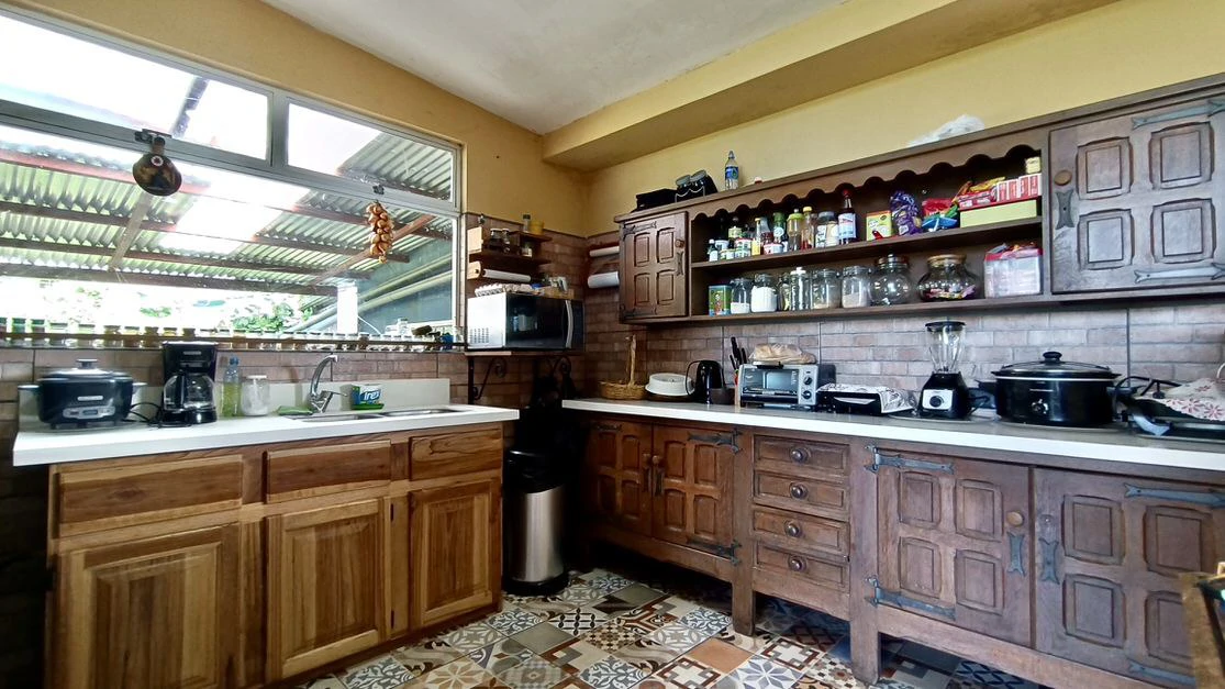 House for sale in Costa Rica: Unique Industrial style house for sale in San Isidro Heredia - Gallery image 15