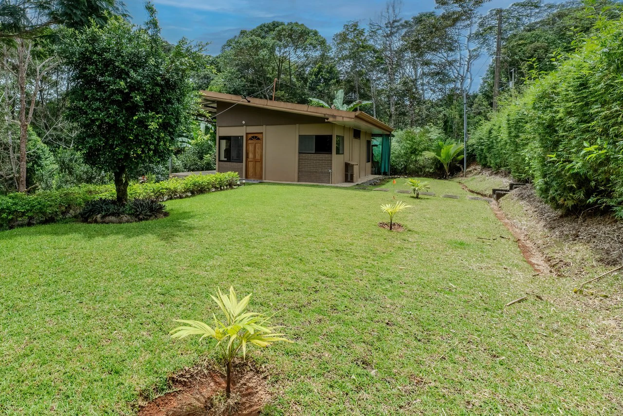 Multi-Family Compound, 4 Fully Furnished Units | 15 Minutes to the Beach - Gallery image 12