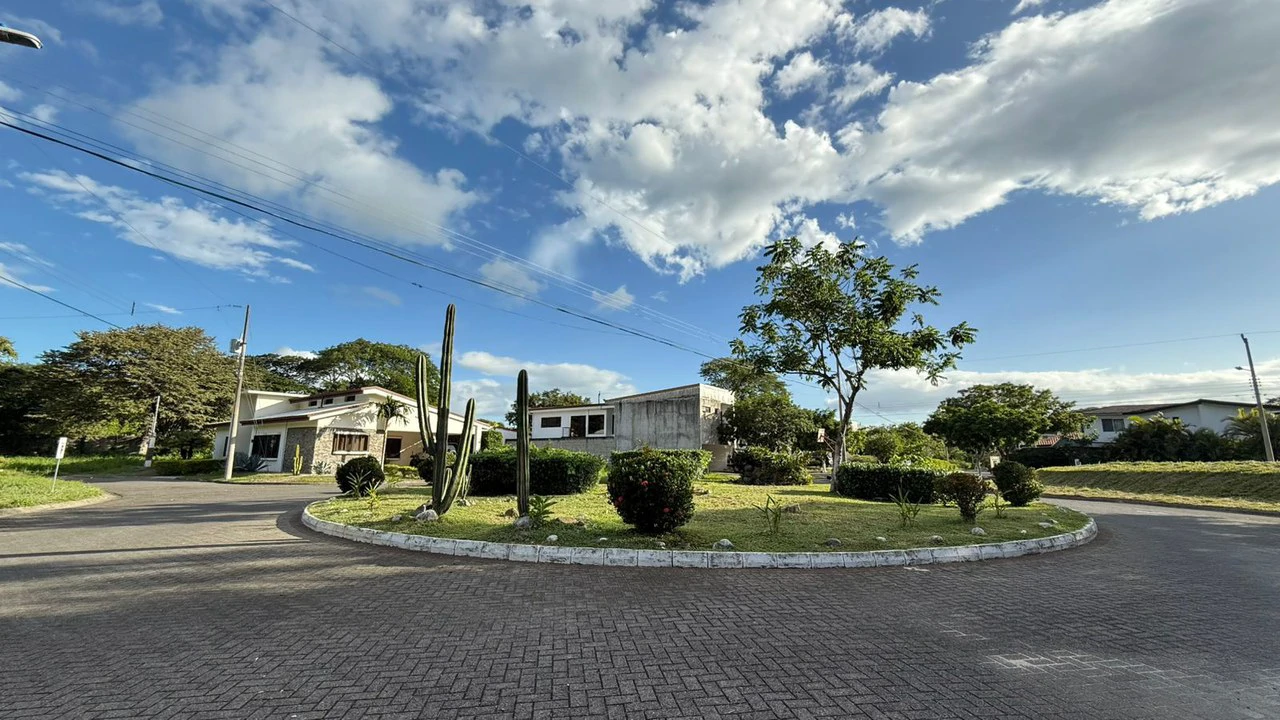 House For Sale in Liberia - Gallery image 16
