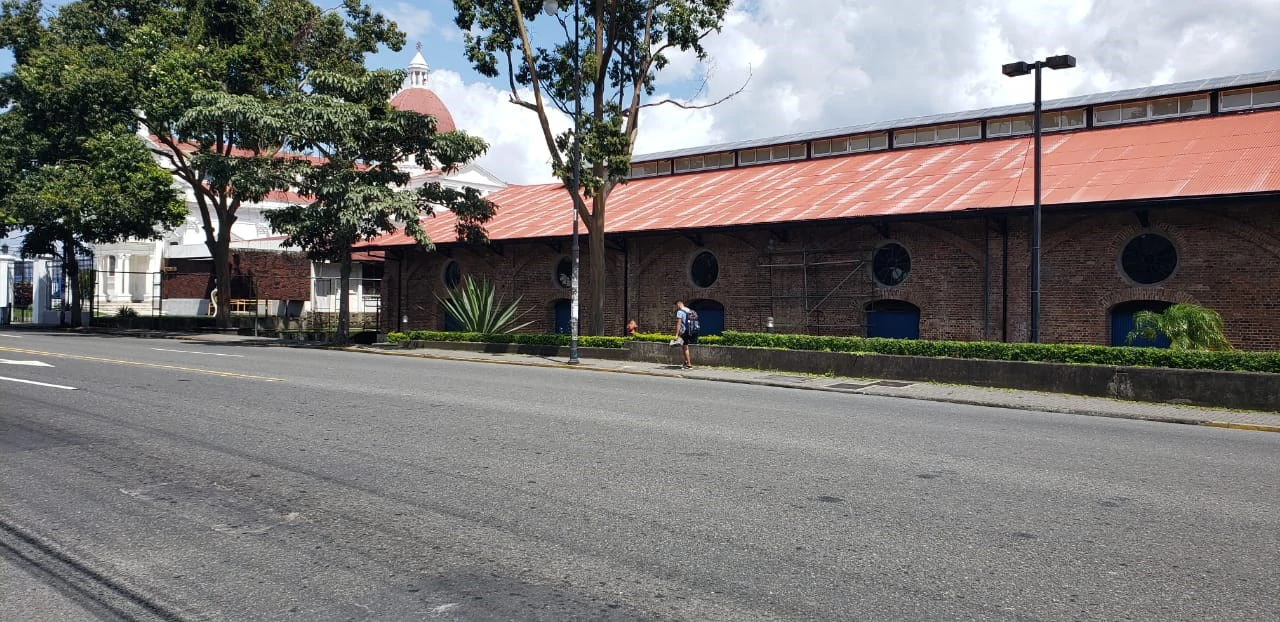 Excellent commercial corner property in San Jose Aranjuez - Gallery image 6