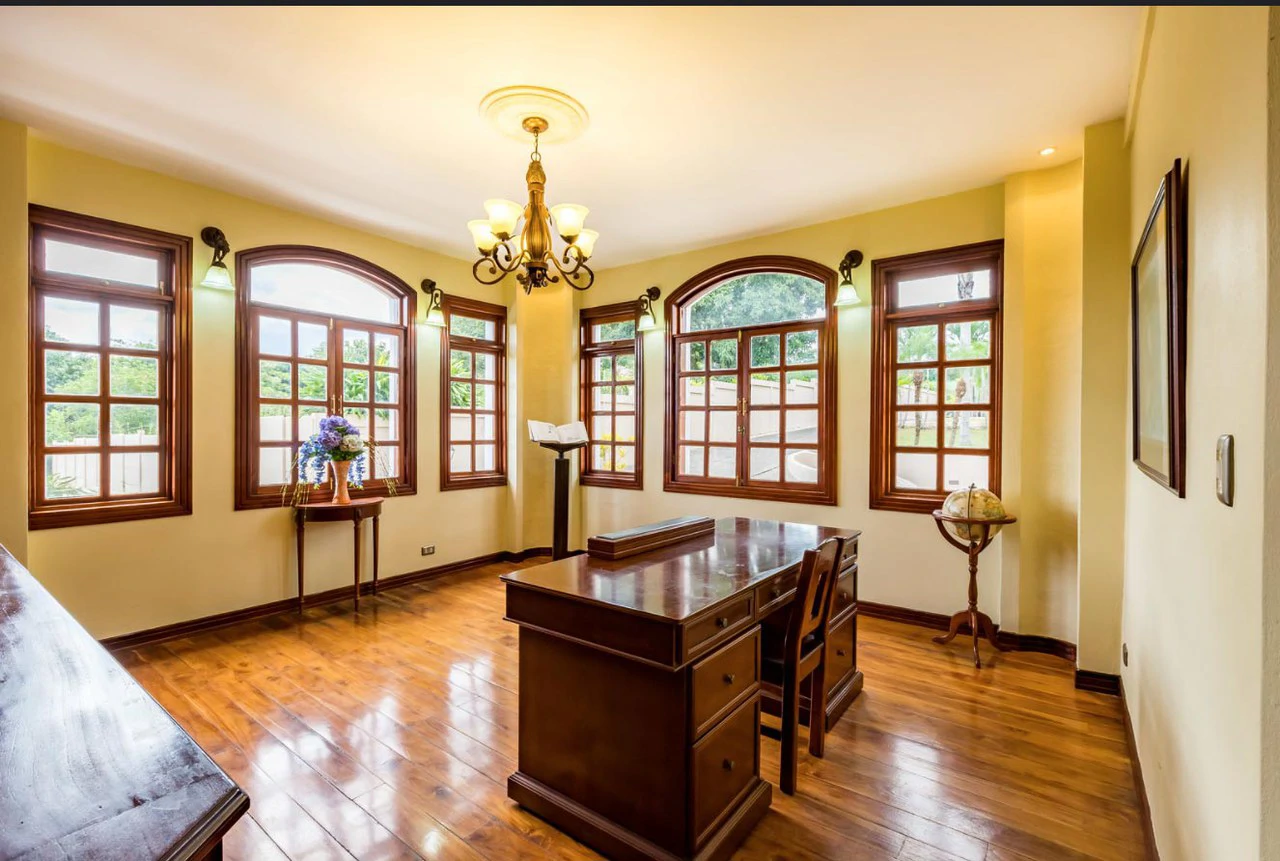 ID 3902:: Breathtaking Mountain View - Home for Sale - Gallery image 9