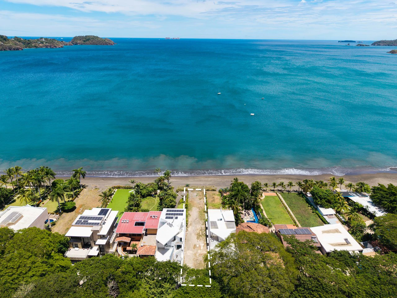 Titled Beachfront Lot: Expansive Pacific Views in Playa Potrero, Guanacaste, Costa Rica - photo 2