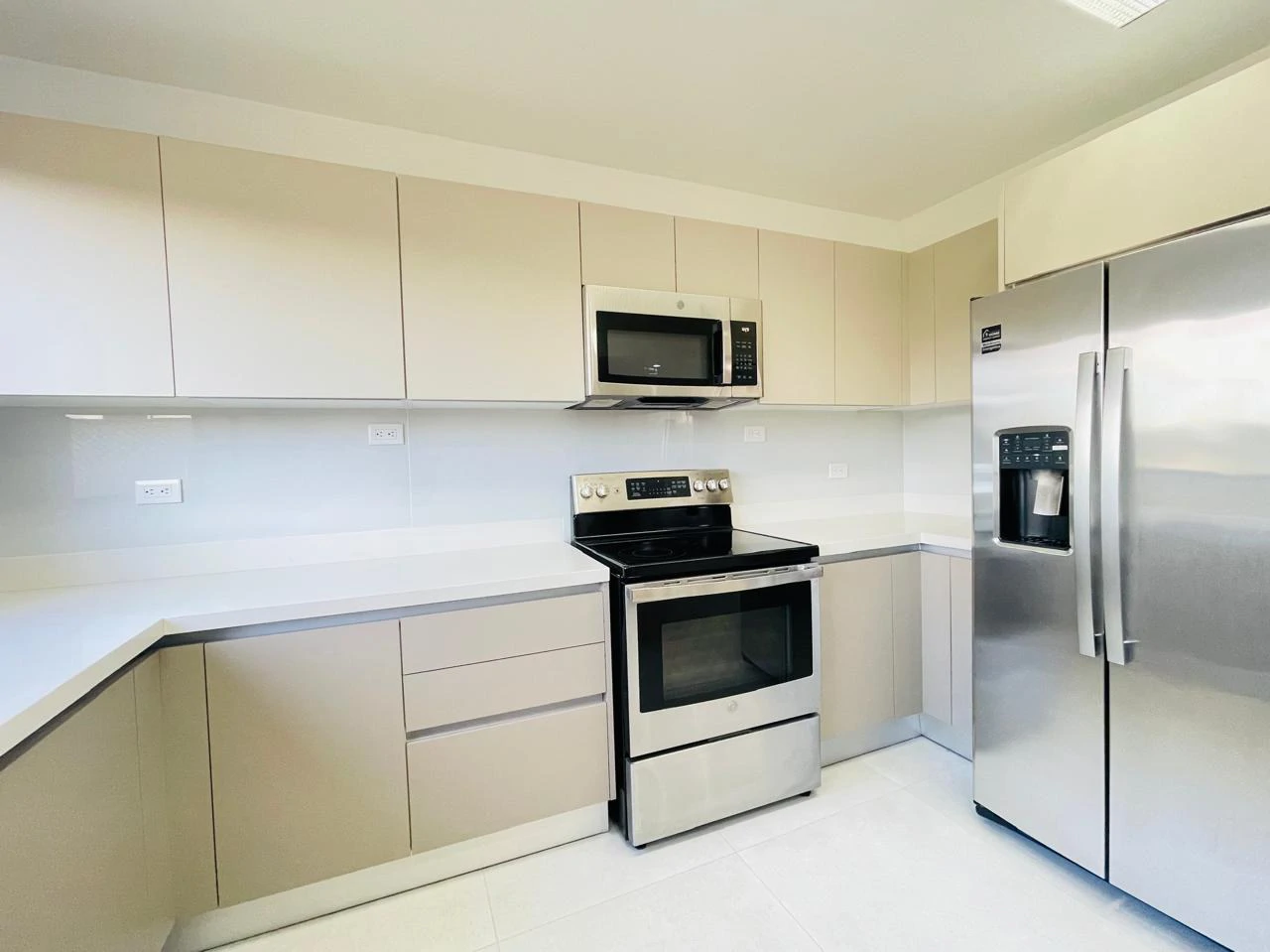 3 Bedroom apartament for sale with appliances in Trejos Montealegre Escazu Costa Rica - Gallery image 5