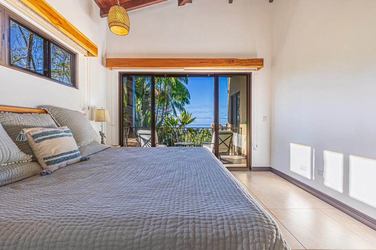 Luxurious Coastal Retreat with Ocean Views in Uvita, Costa Rica - Gallery image 11