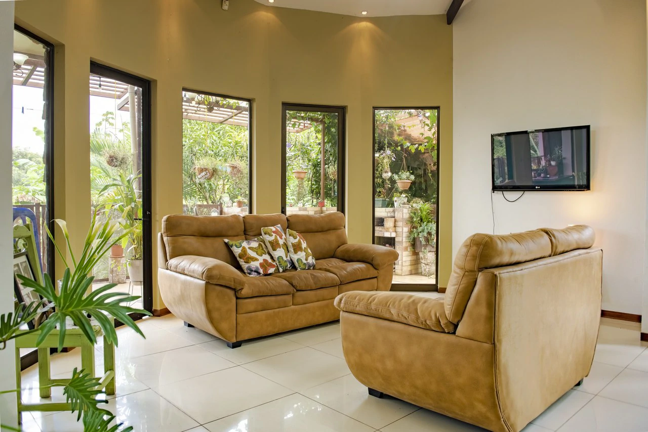 Costa Rican Gem: Spacious 4BR Home with Fruit Trees, Fully Furnished: House For Sale in Pedregoso - Gallery image 3