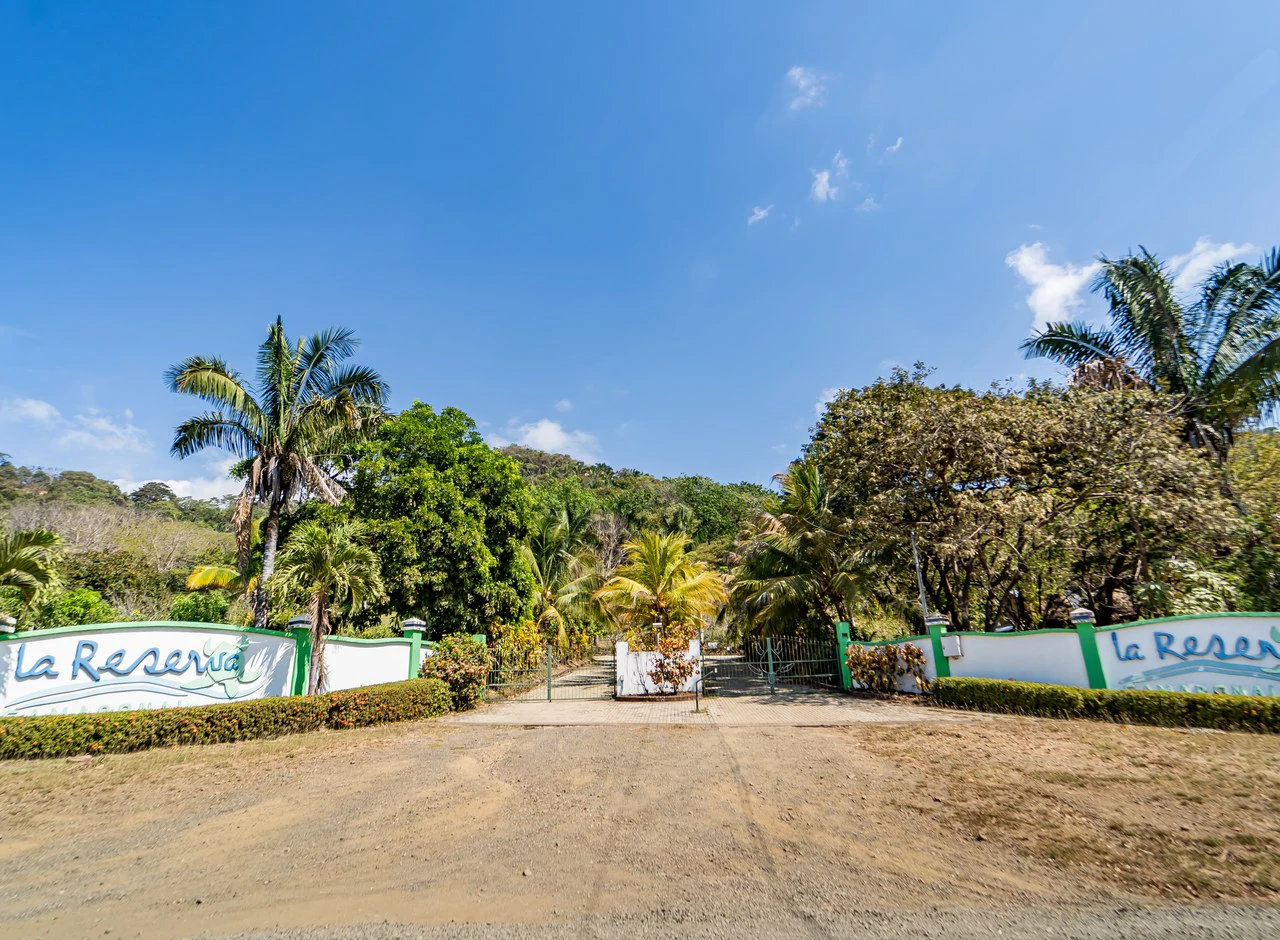 Lote Camaronal Natural: Half Acre Lot Just Mins to the Surf - Gallery image 2