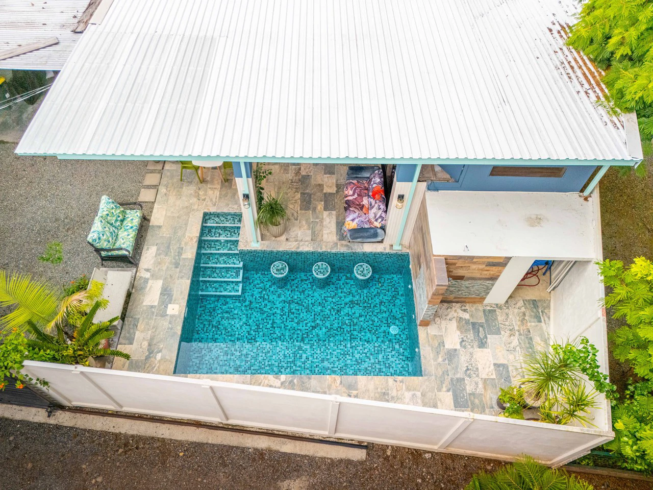 3 Bed Main Home with Two Rental Villas, Walk to Beach in Uvita! Fantastic Location! - Gallery image 5