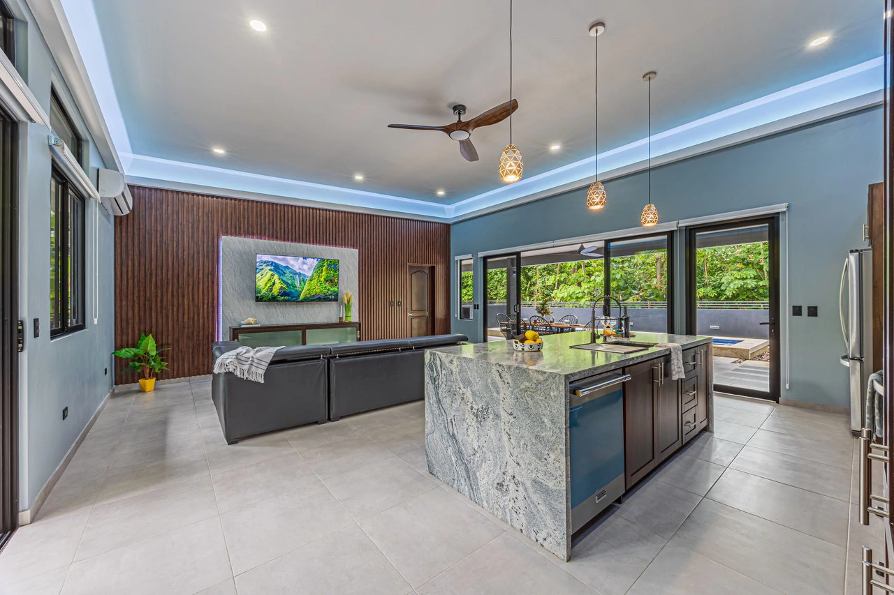 Gorgeous Brand New 3br Home close to Dominical with extra land.: House For Sale in Hatillo - Gallery image 16