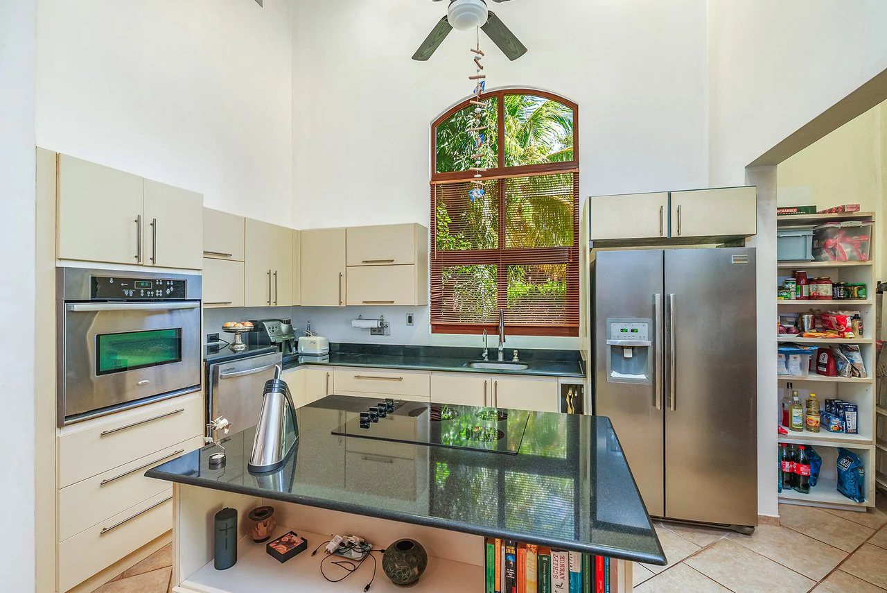 Paraiso Suizo: Turnkey Multi-Residence Compound Near Playa Negra - Gallery image 14