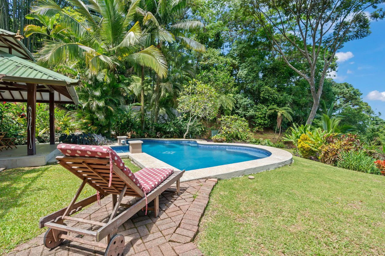 1.6 ACRES – 3 Bedroom Ocean And Mountain View Home With Pool, Public Road Frontage, ASADA Water, Room To Expand!!!! - Gallery image 6