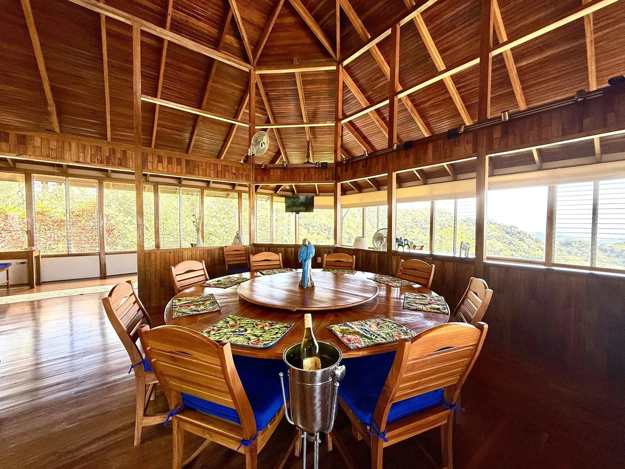 CASA DE LAPAS - OCEAN VIEW: Could you live at the Top of a Mountain in Costa Rica?  Because.... now you can!  Billion dollar views for only $1 Million USD. - Gallery image 18