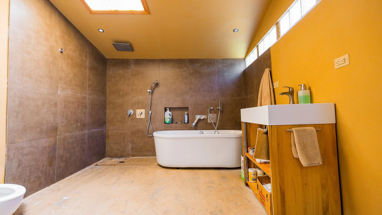 Riverfront Mushroom Farm & Private Waterfall Residence in Orosi - Gallery image 33