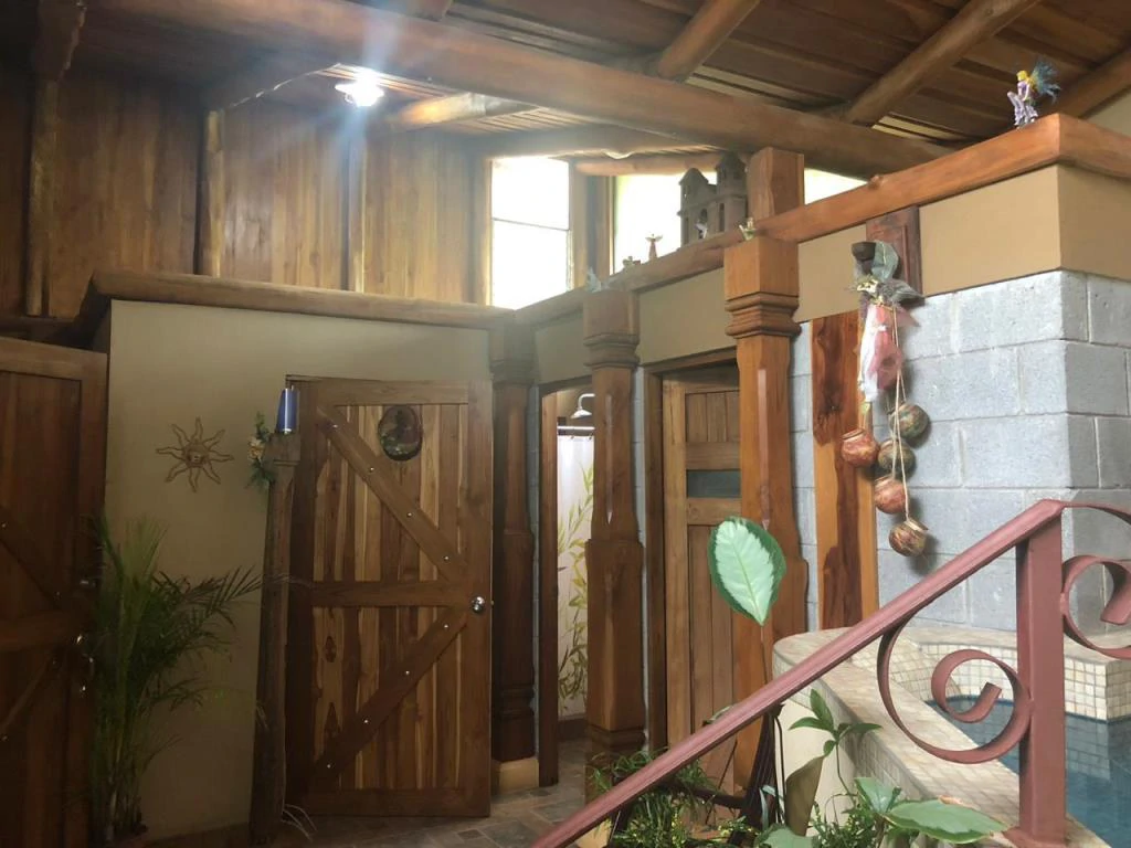 Beautiful Mountain Property for Sale in the Tourist Area of Miravalles, Currently Rented and Operating as a Restaurant – Excellent Investment Opportunity - Gallery image 15