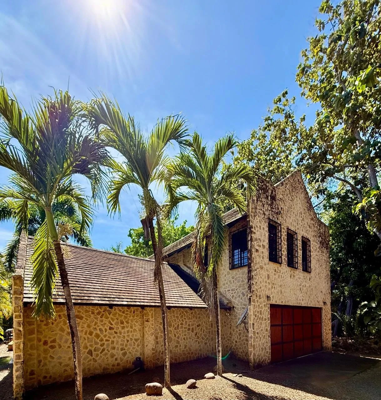 STONE CASTLE: $622,000 USD Your very own "Private Stone Castle" in Costa Rica's Blue Zone. - Gallery image 33
