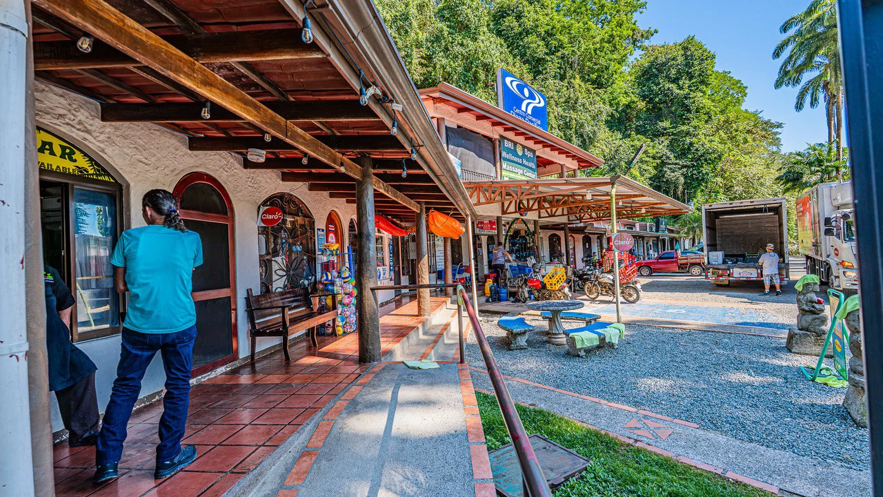 Prime Commercial Plaza for Sale in Playa Dominical - Gallery image 16