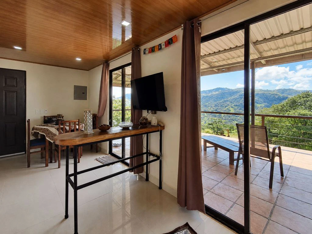 Casa Vista Verde: 1-Bedroom Home with Panoramic Mountain Views & Future Development Potential – Cuesta Grande - photo 10