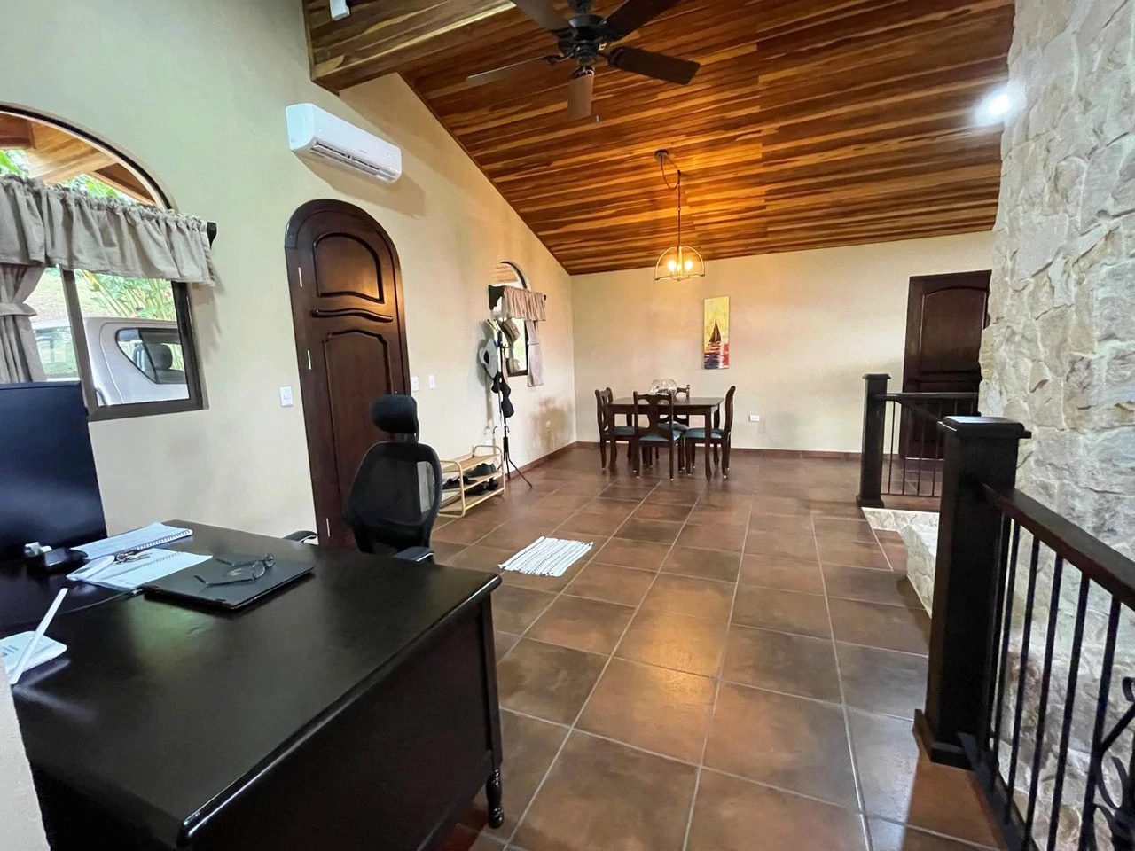 VILLA CANASOL : Lake View Home with Pool, Garage and Workshop - Gallery image 25