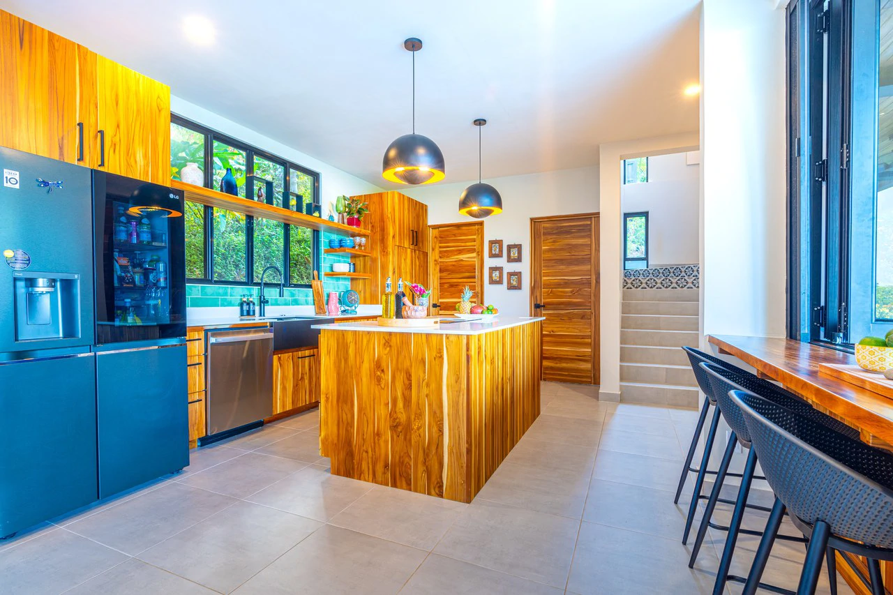 Mountain House For Sale in Escaleras - Gallery image 9