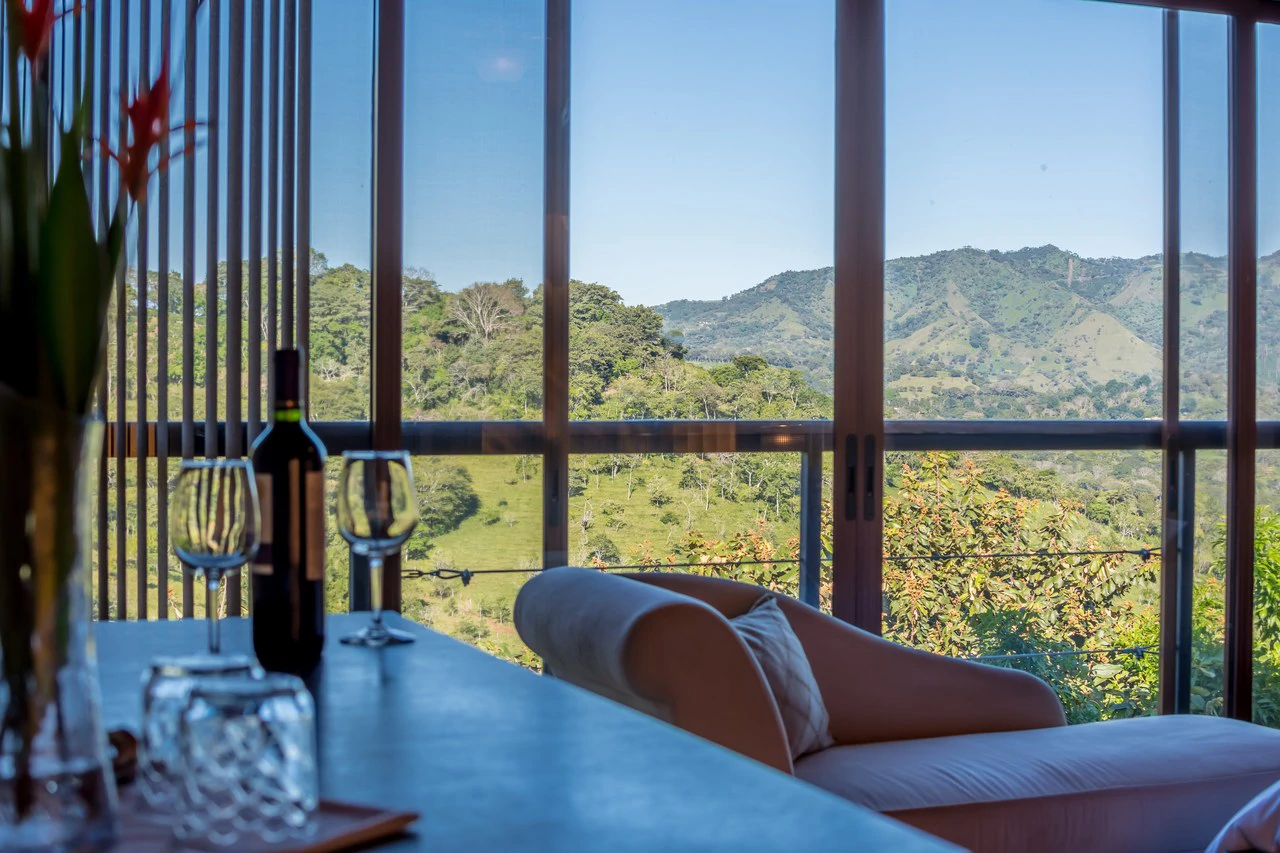BARONS RESORT BOUTIQUE HOTEL: HOTEL BAR & RESTAURANT - Gallery image 40