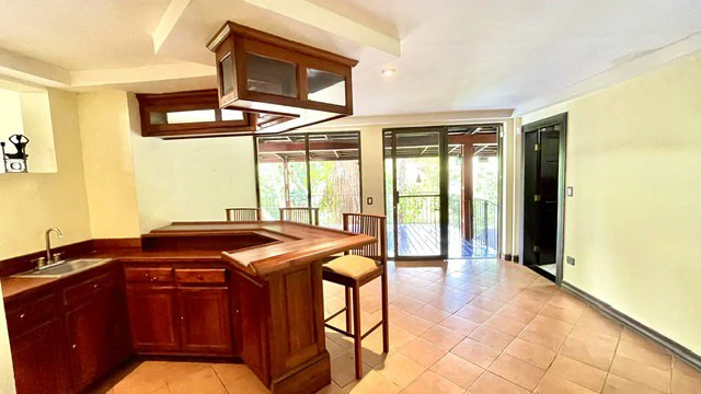 Casa Pinares: Rare 0.30-Acre Sprawling Garden Estate in Pinares, Curridabat | 1,241 m² Lot with Mature Trees, Protected Forest Views & 5,380 Sq. Ft. Build - photo 13