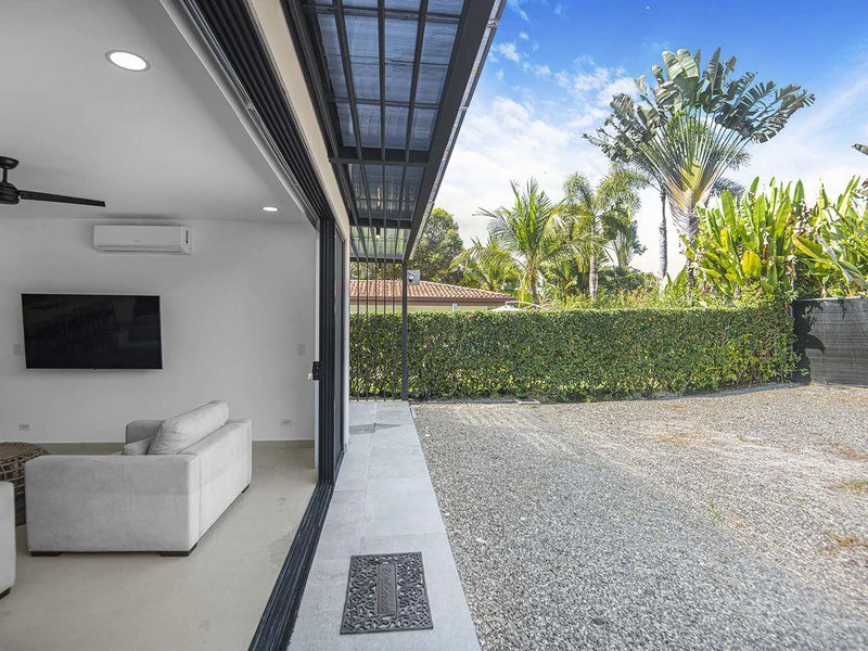 Modern Beachside Home with Office & Garage: Walking distance to the beach in a great community! - Gallery image 15