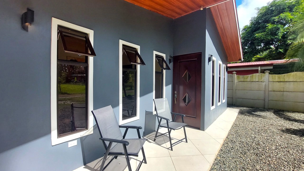 Affordable Home in Hatillo – Just 5 Minutes from Playa Dominical & Playa Linda: House For Sale in Hatillo - Gallery image 2