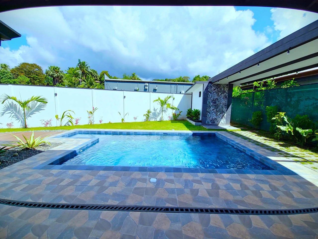 Price Reduced - Modern Oasis Near Uvita: Contemporary Living with Pool & Privacy - Gallery image 42