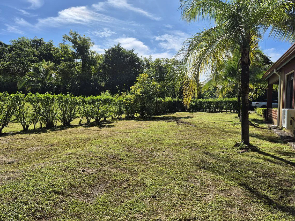Casa Ora: Price Reduction - Charming Renovated Home with Expansion Potential, Close to All Amenities. - Gallery image 4