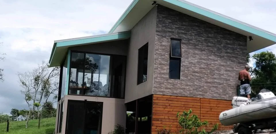 VILLA SUNRISE - Modern Home with views of Lake and Sunrise - photo 3