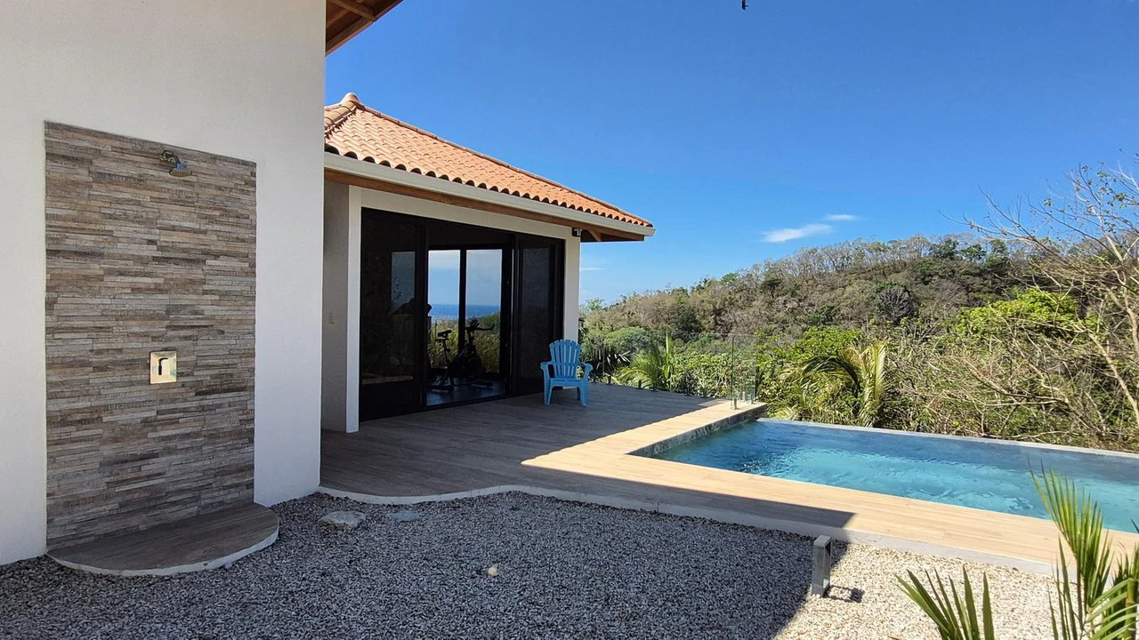 Casa Happy Eden: Elegant Ocean View Villa with Infinity Pool in Exclusive Boca del Toro – minutes from Carillo Beach - Gallery image 28