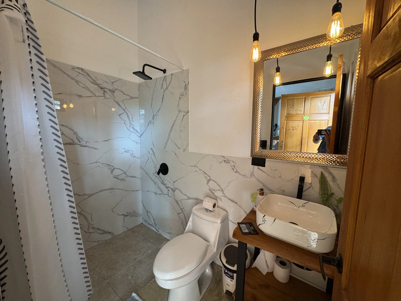 0.11 ACRES – 5 Cabinas Plus Room To Add More In Heart Of Uvita, Walk To Everything!!!! - Gallery image 10