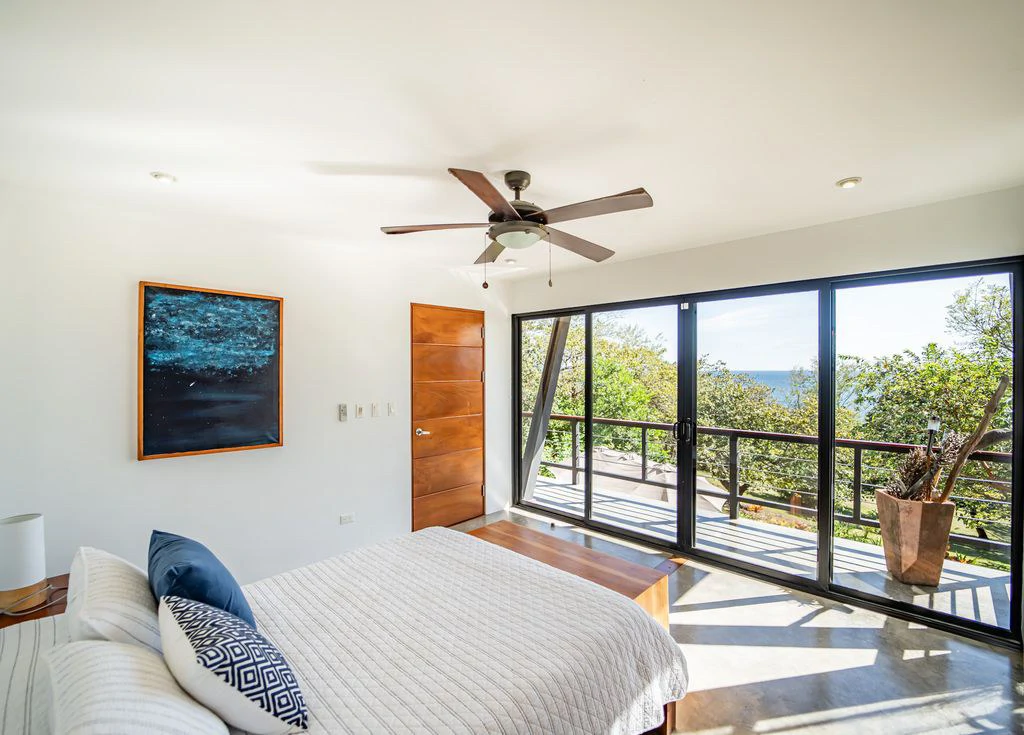 Casa Que Pasa: Exquisite Contemporary Hillside Home in a 1.6-acre Property Overlooking The Pacific Ocean - Enjoy Coastal Living in a Prime Location - Gallery image 28