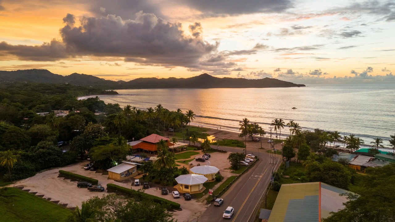 Laughing Gecko Suites: Beach Suites / Boutique Hotel For  Sale - Gallery image 33