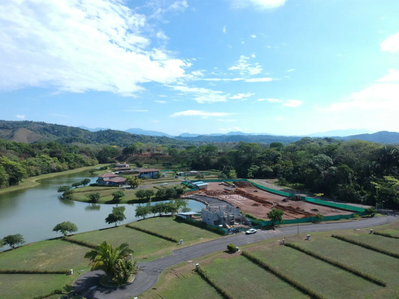 LOT #B99: Live in a Natural Paradise in Costa Rica – Spectacular Beachfront Lot for Sale - Gallery image 4
