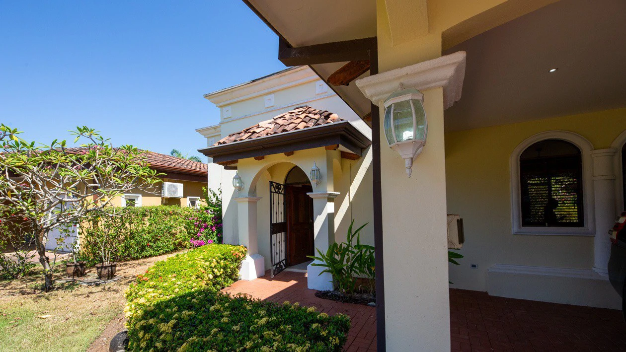 Casa Agustito in Bejcuo: Near the beach in highly sought after community! - Gallery image 2