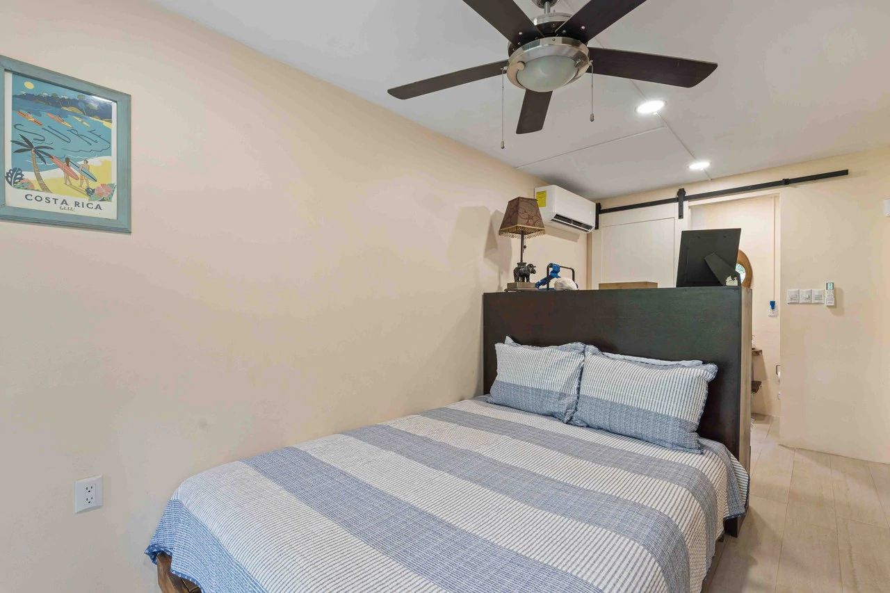 Casa Lemonpaloosa: Very Private Container Home! - Gallery image 15
