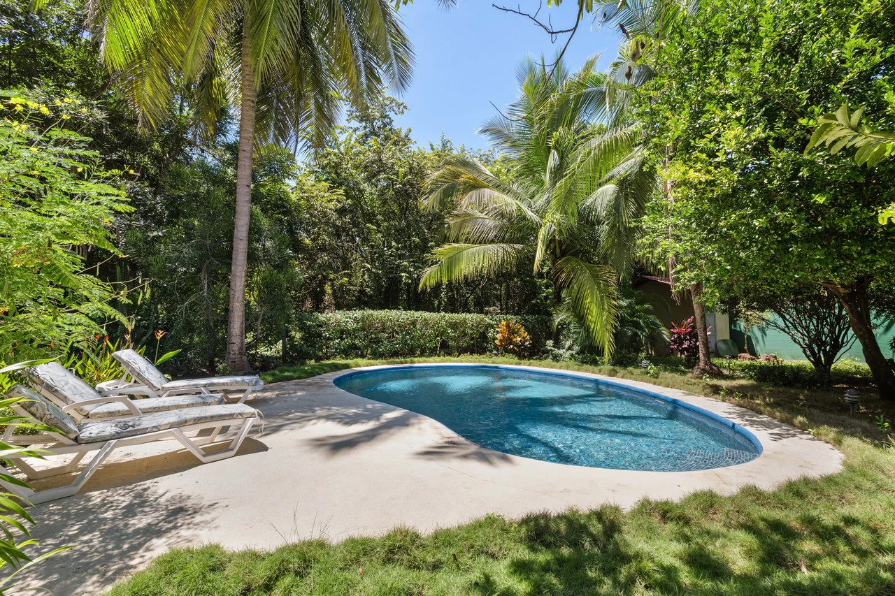 Casa El Coco: Modern Beach Retreat Steps from the Sand in Palm Beach Estates - Gallery image 16