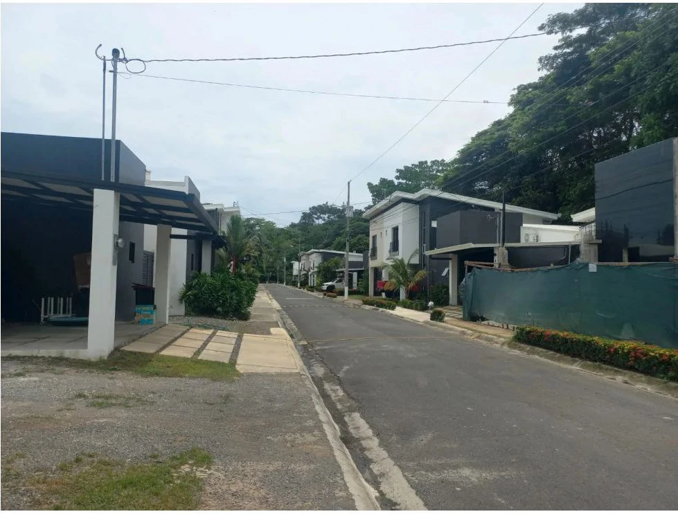 Residential Lot in Jacó, Garabito, Puntarenas: Your Opportunity to Build Your Ideal Home - photo 25