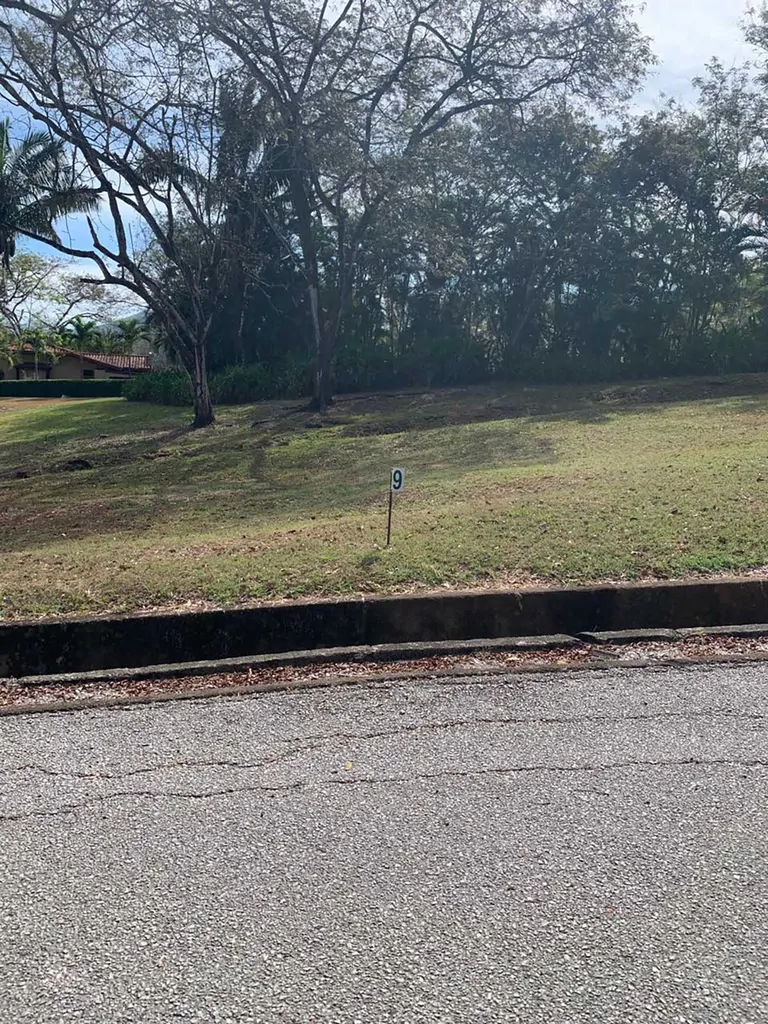 ID 4024: Ready to build in a Luxury Gated Community in PLAYA SAMARA